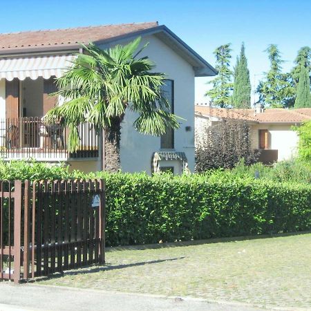 Belvilla By Oyo Enticing Holiday Home With Pool Lazise Zimmer foto