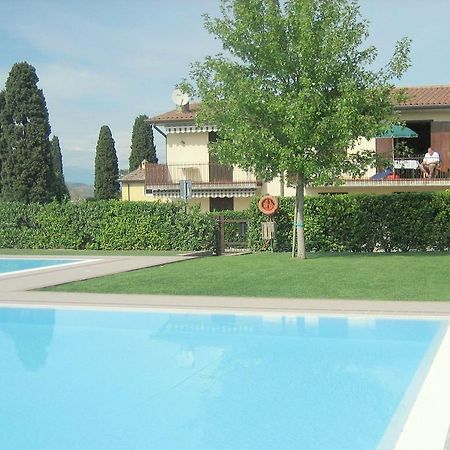 Belvilla By Oyo Enticing Holiday Home With Pool Lazise Exterior foto